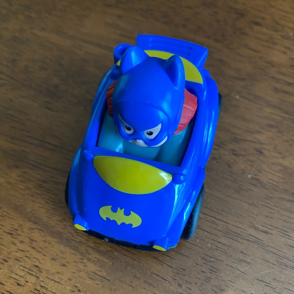 Fisher-Price Little People DC Super Friends Batgirl Wheelies car 2009